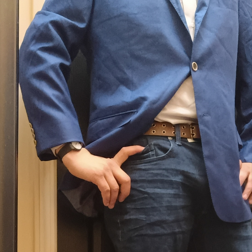 Hart Schaffner Marx Navy Blazer with Gold Accents